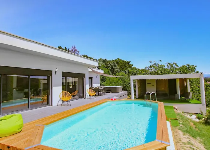 Holiday home Beautiful In Montelimar
